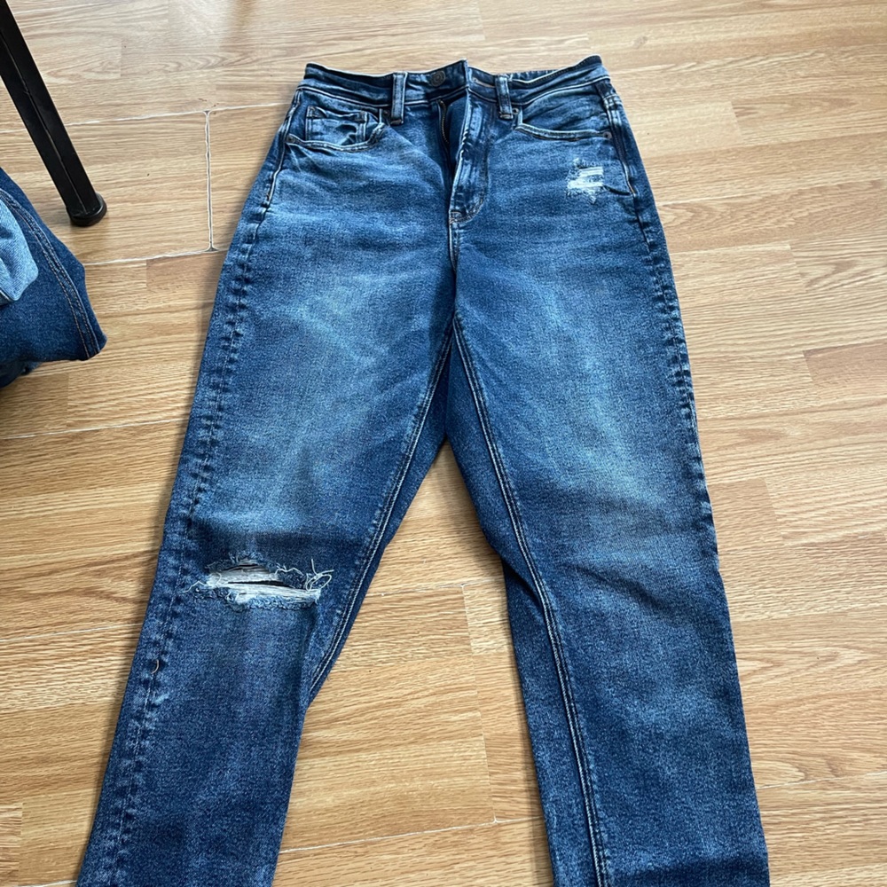 American eagle mom jeans